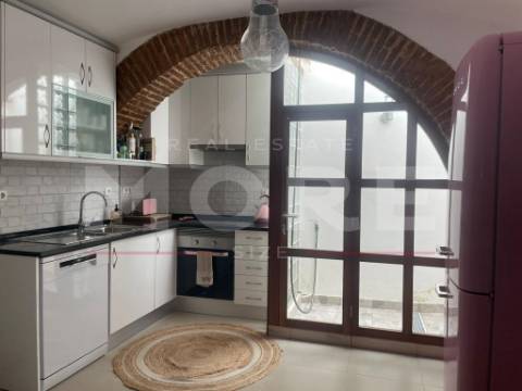 Moradia Unifamiliar T2 - Centro Histórico - Évora