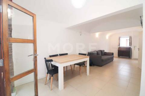 Moradia Unifamiliar T2 - Centro Histórico - Évora