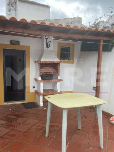 Moradia T0  no centro da cidade de Évora.