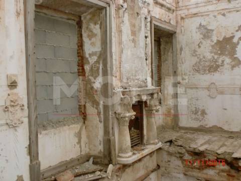 Palácio no Centro de Vila Viçosa