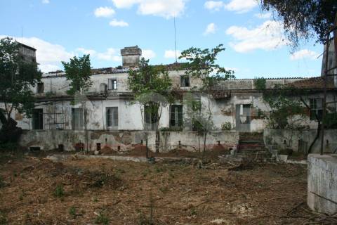 Palácio no Centro de Vila Viçosa