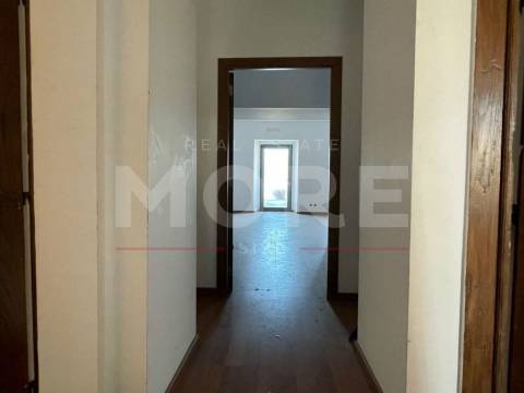 Prédio uso misto - Portalegre