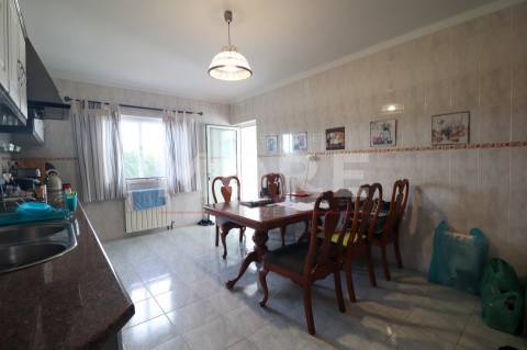 Moradia com Piscina na Serra da Lousã