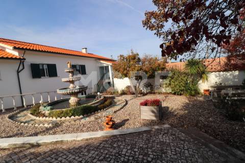 Moradia com Piscina na Serra da Lousã