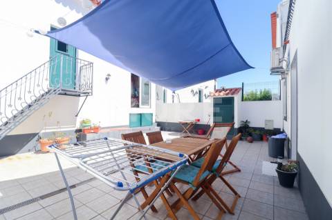 Moradia Unifamiliar T4 com Quintal e Garagem no Centro das Alcáçovas