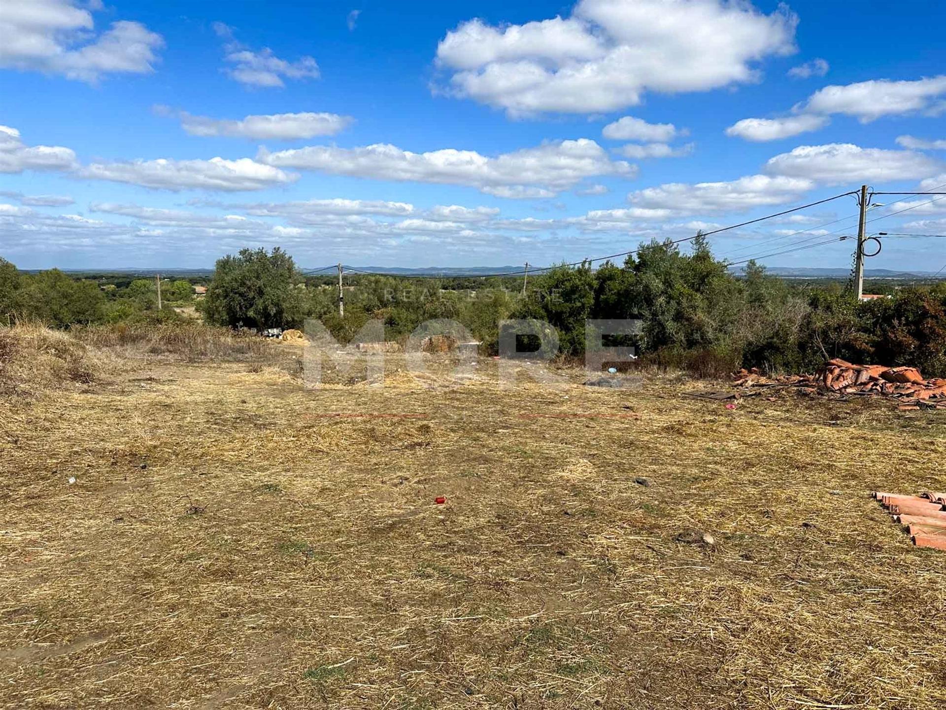 Terreno com 3.583 m² – Alcáçovas