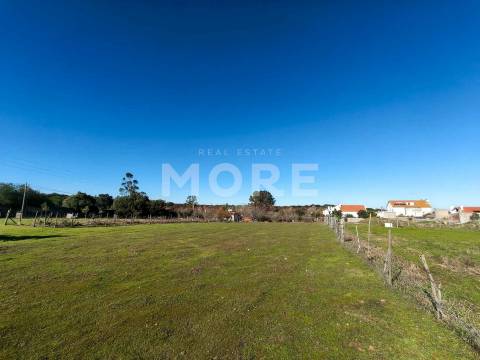Terreno com 9500 m² – Évora
