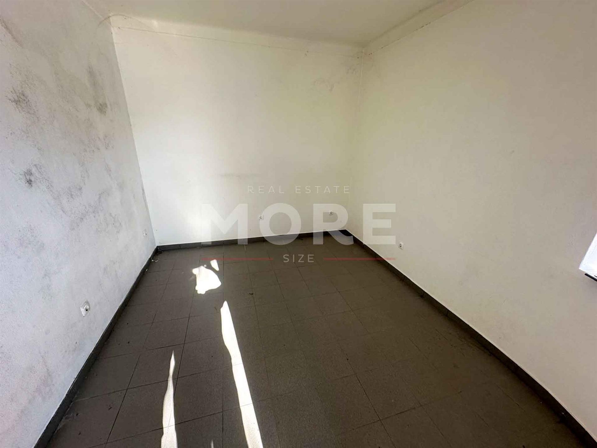 Loja em Vendas Novas - Excelente Localização