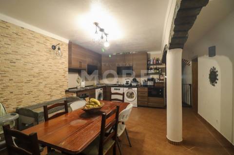 Moradia T3 Térrea Totalmente Remodelada