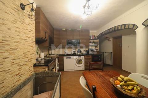 Moradia T3 Térrea Totalmente Remodelada