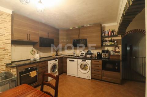 Moradia T3 Térrea Totalmente Remodelada