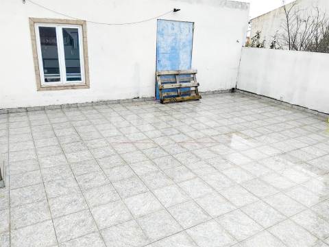 Moradia T3 Térrea Totalmente Remodelada