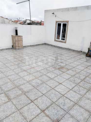 Moradia T3 Térrea Totalmente Remodelada