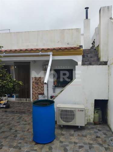 Moradia T3 Térrea Totalmente Remodelada