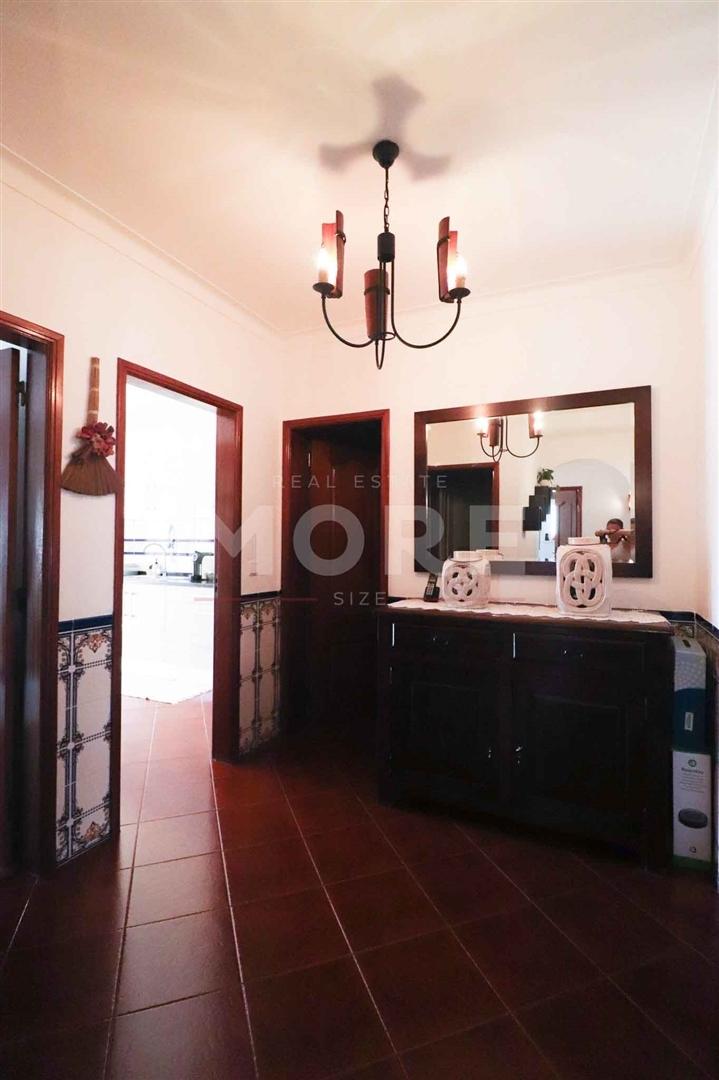 Moradia com quintal e garagem- Bairro do Bacelo - Évora