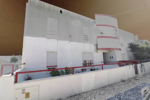 Moradia com quintal e garagem- Bairro do Bacelo - Évora