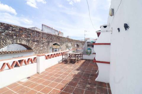Moradia T2 com terraço no Centro Histórico de Évora