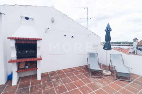 Moradia T2 com terraço no Centro Histórico de Évora