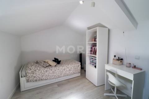 Moradia T2+1 em Aguiar com Quintal