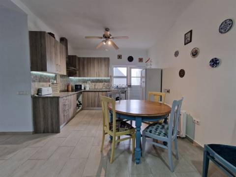 Moradia T3 - Remodelada - Terraços - Alvor Centro - Portimão - Algarve