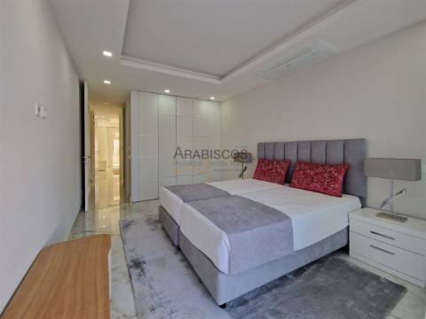 Apartamentos T2 - Varandas desde 29 m2 - Piscina - Ar Condicionado - Piso Radiante - Lagos - Algarve