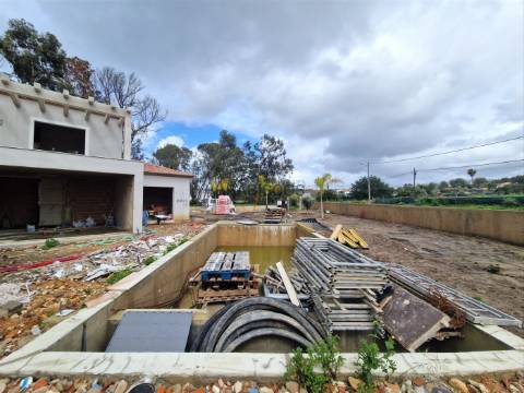 Moradia T4 Nova - Piscina - Ar Condicionado - Quartos com WC - Lareira - Garagem - Penina - Alvor