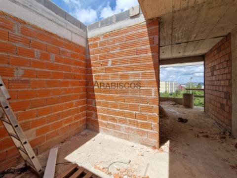 Moradia T4 - Piscina - Barbecue - Piso Radiante - Garagem -Vista Rio - Bela Vista - Lagoa - Algarve