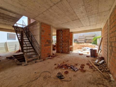 Moradia T4 - Piscina - Barbecue - Piso Radiante - Garagem -Vista Rio - Bela Vista - Lagoa - Algarve