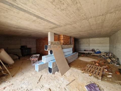 Moradia T4 - Piscina - Barbecue - Piso Radiante - Garagem -Vista Rio - Bela Vista - Lagoa - Algarve