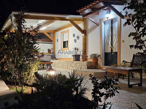 Moradia T2 - Remodelada - Terreno Vedado - Bons acessos - Rasmalho - Portimão - Algarve