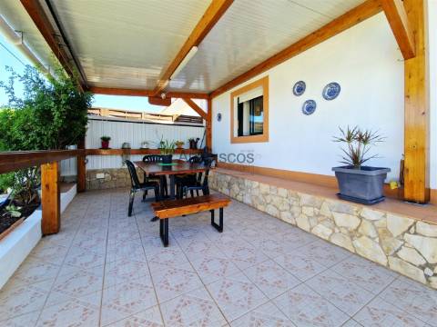 Moradia T2 - Remodelada - Terreno Vedado - Bons acessos - Rasmalho - Portimão - Algarve