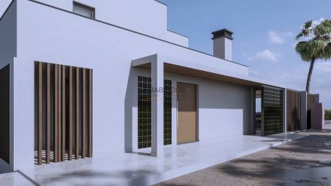 Moradia T4 - Piscina - Garagem - Churrasqueira - Elevador - 4 Suítes - Jardim - Lagos - Algarve