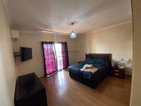 Moradia T4 - Piscina- Jardim- Bela Vista - Lagoa