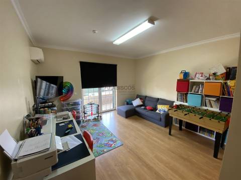 Moradia T4 - Piscina- Jardim- Bela Vista - Lagoa