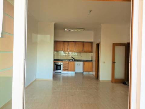 Apartamento T2 - piscina - condominio fechado - Alto Quintão - Portimão