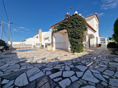 Moradia Tradicional T5 -  piscina - jardim - garagem - terraço com vistas desafogadas - Carvoeiro