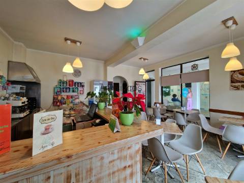 Loja - Pastelaria - Equipada - Montra - Centro - Lagoa - Algarve