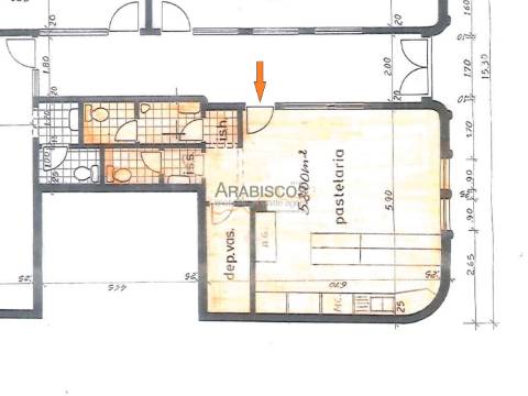 Loja - Pastelaria - Equipada - Montra - Centro - Lagoa - Algarve