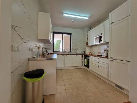 Excelente Apartamento T2 - remodelado - piscina - campo de golfe - Alto Golf - Alvor