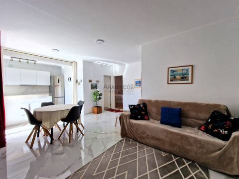 Apartamento T1 - Varanda - Vista Mar - Lugar de Garagem - Praia da Rocha - Portimão - Faro - Algarve