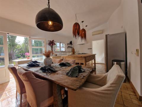 Moradia T4 - Terreno de 2.500 m2 - Piscina - Vista Campo - Serra e Mar - Portimão - Algarve