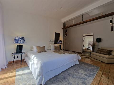 Moradia T4 - Terreno de 2.500 m2 - Piscina - Vista Campo - Serra e Mar - Portimão - Algarve