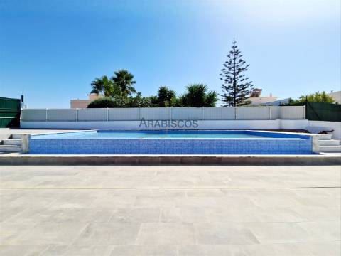 Moradia Isolada T3 - Piscina - Garagem 3 carros - Jardim - Monte Canelas - Portimão - Algarve