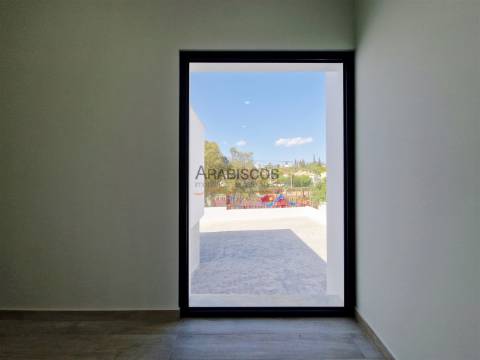 Moradia Isolada T3 - Piscina - Garagem 3 carros - Jardim - Monte Canelas - Portimão - Algarve