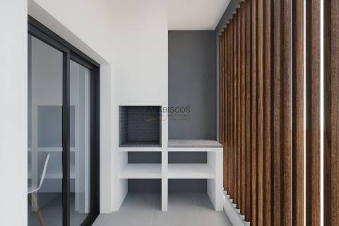 T2 com Terraço e Piscina Privada - Vistas Ria e Mar - Mexilhoeira Grande - Portimão - Algarve