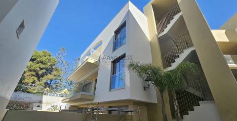 Apartamento T2 - Condominio privado - piscina - Garagem - Alvor