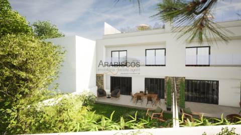 Moradia T3 - Piscina - Churrasqueira - Estacionamento - Terraço com 60 m2 - Bemposta - Alvor
