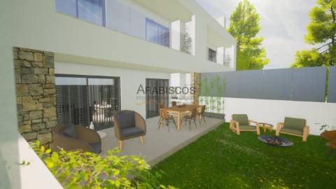 Moradia T3 - Piscina - Churrasqueira - Estacionamento - Terraço com 60 m2 - Bemposta - Alvor