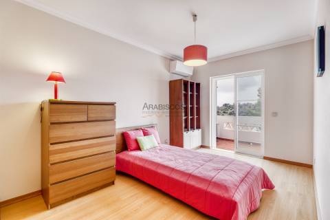 Moradia T3 - Sótão - Jardim - Varandas - Ferragudo - Algarve