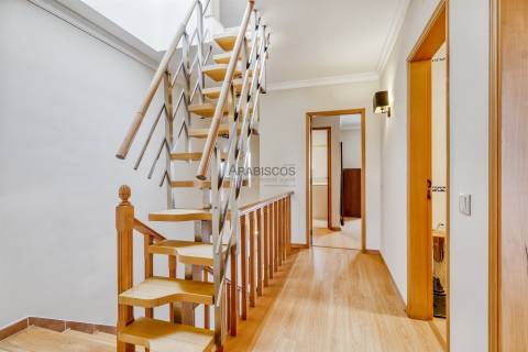 Moradia T3 - Sótão - Jardim - Varandas - Ferragudo - Algarve